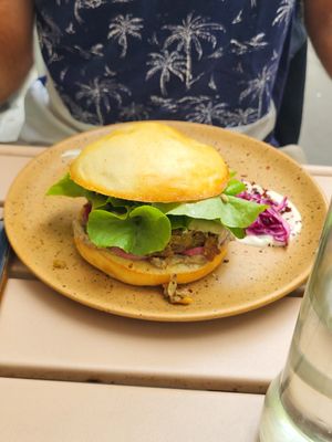 Burger du moment at GardnLab in Lyon
