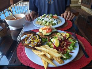 Persea Veggie burger with salad and potatoes at Cinnamon Veggie in Cuernavaca