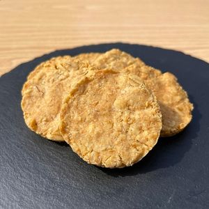 Gluten-free Tiger nuts cookies at KITCHEN & BAR Prana in Sakaishi