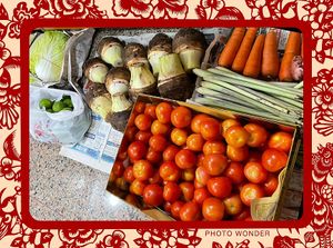 Using the freshest ingredients 🍅🥕 at Yi Xiang Vegetarian - 異香素食 in Central Singapore