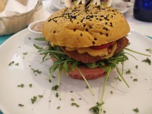 Cunuco burger at Origin Cafe in Noord