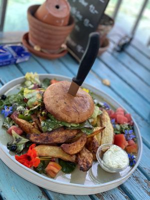 Burger - oat - tofu - mushroom   at Das Sündikat in Thun