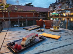 Tiramisu Kuchen at Das Sündikat in Thun