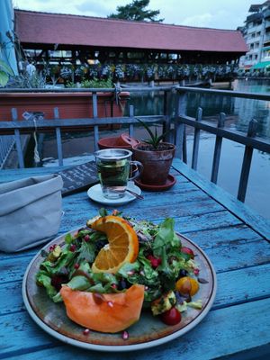 Sommer Leave Salad with Tofu at Das Sündikat in Thun