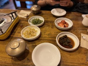 Side dishes first visit  at Onmaeul in Seoul