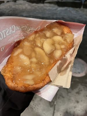 Apple pie  at BeaverTails in Banff