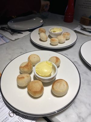 Yummy dough. We don’t eat the garlic butter. Not sure if its vegan.   at Pizza Express - Central in Hong Kong Island
