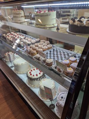 Cakes and cupcakes - all vegan! at Minglewood Bake Shop in Richmond