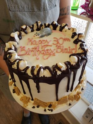 Custom s'mores cake order at Minglewood Bake Shop in Richmond