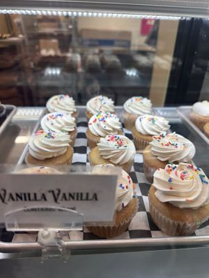   at Minglewood Bake Shop in Richmond