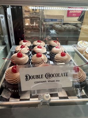   at Minglewood Bake Shop in Richmond