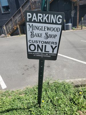  at Minglewood Bake Shop in Richmond