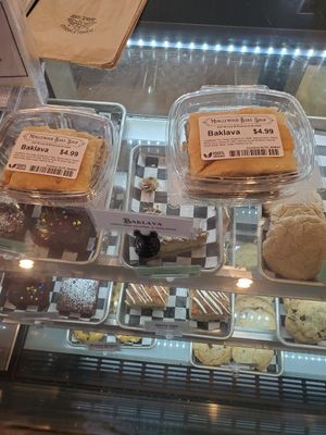  at Minglewood Bake Shop in Richmond