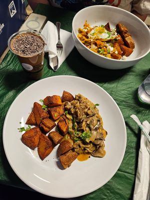 Mushroom Biscuits and Gravy at Pocono Organics in Blakeslee