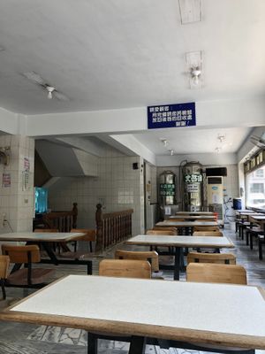 seats  at Qian Ye Vegetarian in Kaohsiung