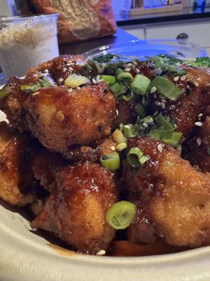 Spicy Korean cauliflower bowl #Veganuary at Naughty Vegan Panda in Pasadena