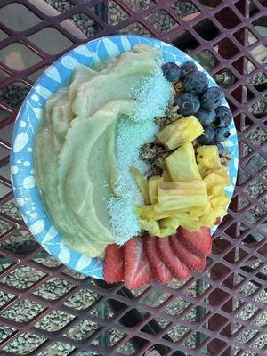 Desert sunshinee  at Moab Rainbowls in Moab