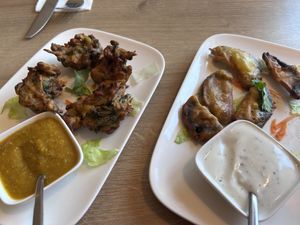 Spinach pakoras  at Narasinga in Wassenberg