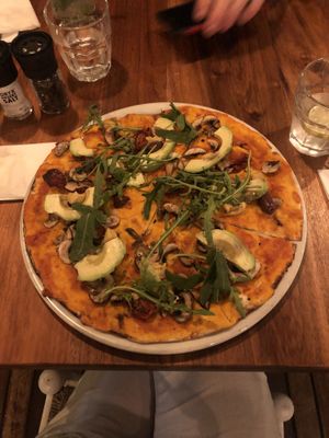 Hummus pizza  at Ilali in Wilderness