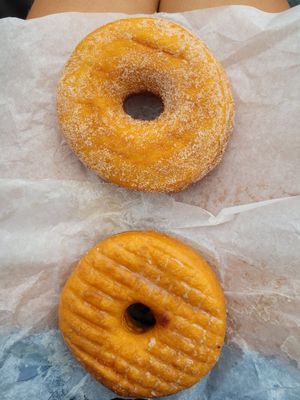 sugar and cinnamon donut at Barrio Donas in San Diego