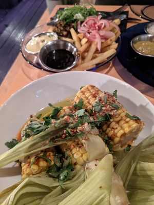 fresh corn at Peaches Gastro Girls in Warsaw