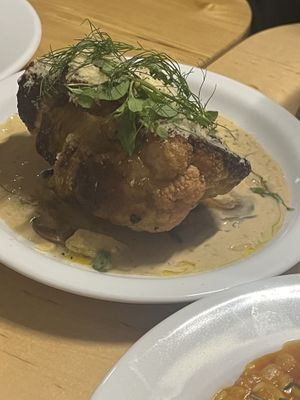 the cauliflawer  at Peaches Gastro Girls in Warsaw