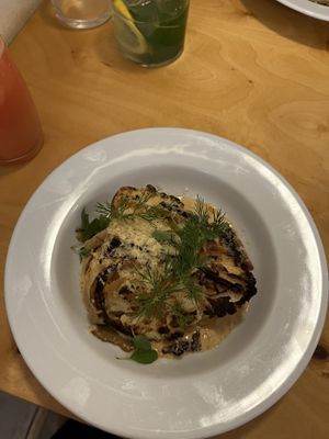 Baked cauliflower   at Peaches Gastro Girls in Warsaw