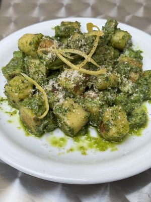 Gnocchi with asparagus   at Peaches Gastro Girls in Warsaw