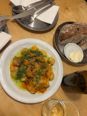 Gnocchi and bread & butter at Peaches Gastro Girls in Warsaw