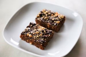 Salted Chocolate Peanut Butter Protein Bars at New World Kitchen in Des Moines