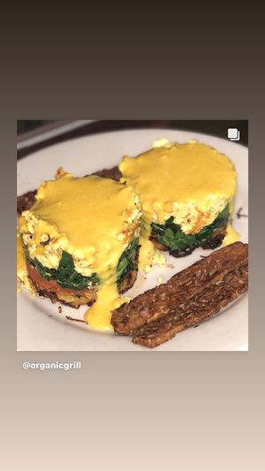 Brunch : Benny & Florentine  at The Organic Grill in New York City