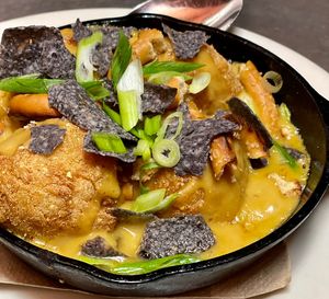 Loaded Mac & Cheese. Gluten-free. Served w pretzels & potatoes chips at The Organic Grill in New York City