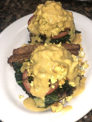 Brunch : Tofu Benedict  at The Organic Grill in New York City