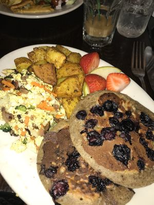 This was pretty good! I don’t like tofu scramble so I would rather have more strawberries and maybe another sub. But excellent quality 😍 at The Organic Grill in New York City