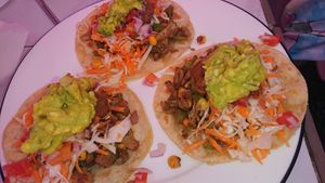 Taco with grilled vegetables 🌮🌮🌮😋😋😋 at @Uludostrestaco at Ulu Dos Tres Taco in Zanzibar