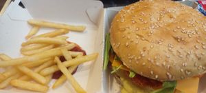 crispy vegan burger at Burgerme - Buxtehuder in Hamburg