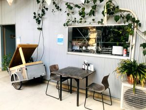 Outdoor table at Cafe Slow in Tokyo