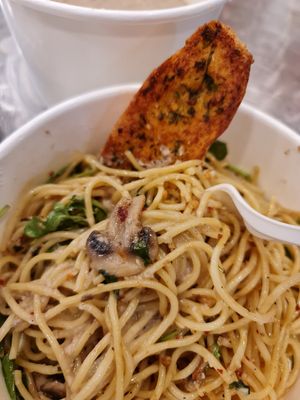 Mushroom Aglio Olio ~ 11/8/21 at iVegan 爱素 - Thomson Plaza in Central Singapore