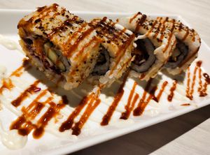 Crispy maki (alliums free version) at iVegan 爱素 - Thomson Plaza in Central Singapore