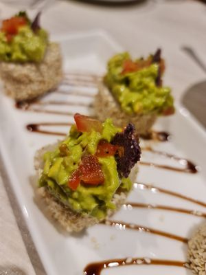 Guacamole Maki ~ 23/2/22 at iVegan 爱素 - Thomson Plaza in Central Singapore