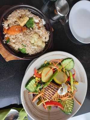 Tofú salad at Vegan World Peace by Loving Hut in Reykjavik