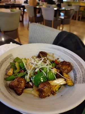 Vegan Kungpao chicken at Vegan World Peace by Loving Hut in Reykjavik