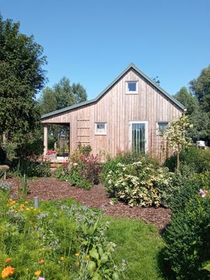 A big flowergarden at De Groene Gevel in Woerdense Verlaat