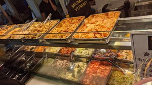 Mixed vegetable rice choices at Makan Vegan 斋这里 - Commonwealth in Central Singapore