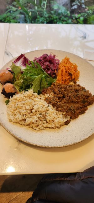 Curry plate at Micasadeco & Cafe in Kyoto