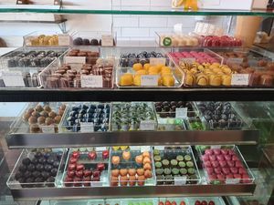 Many vegan Praliner at Hedh Escalante Bageri Choklad in Malmo