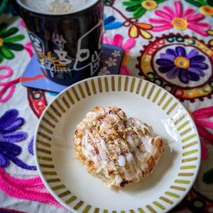 Pistachio and berry pastry at The Vegan Habit in Hythe