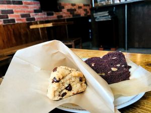 Chocolate Chip Scone and Brownie at Woodberry Coffee - Setagaya in Tokyo
