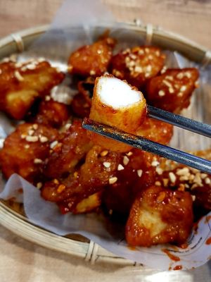 Sweet and spicy fried mushrooms - close-up of rice cake at Zero Vegan in Seoul