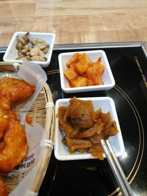 great self service sides at Zero Vegan in Seoul